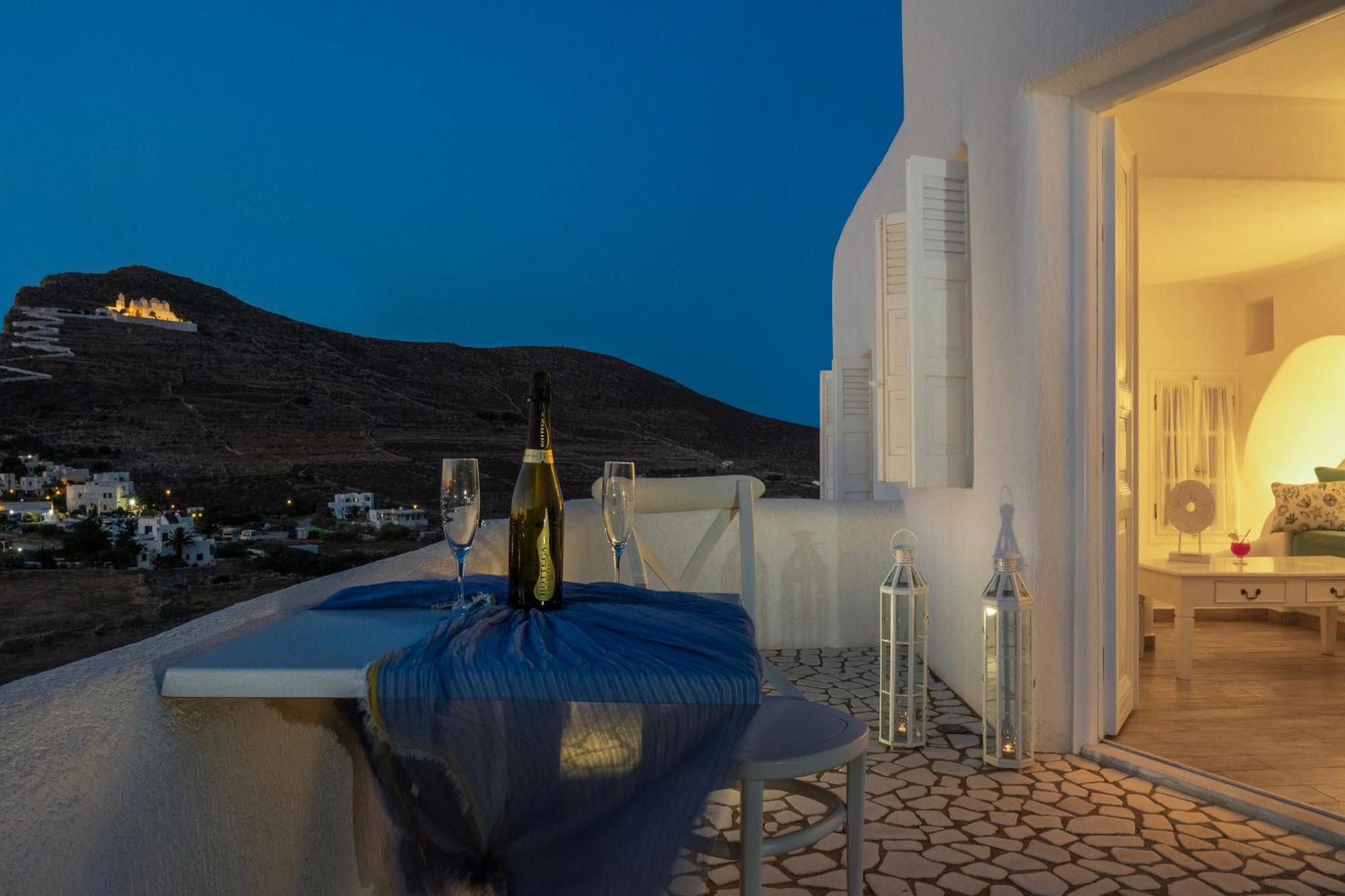 Aspalathras White Hotel Folegandros Town Экстерьер фото
